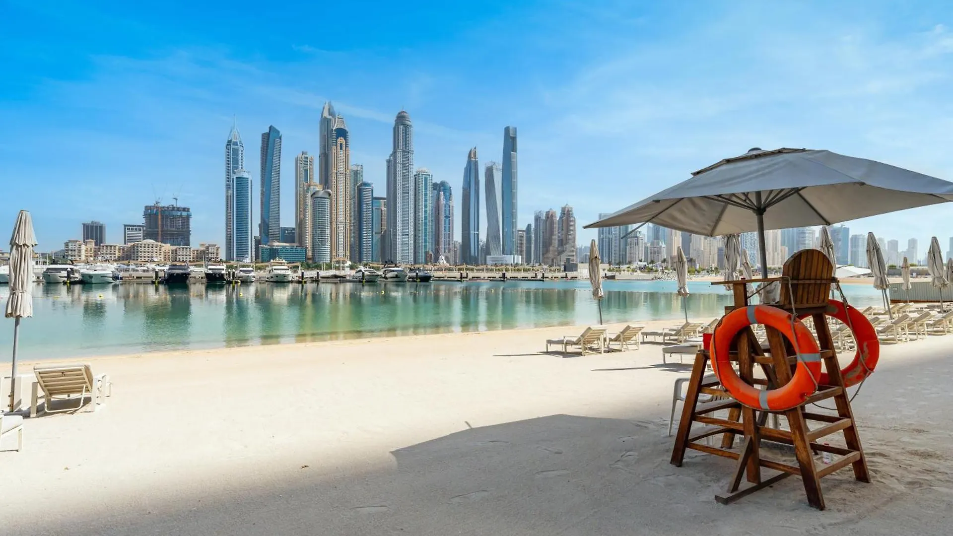 Chic 1 Bedroom On Private Beach In Dubai Harbour Apartment