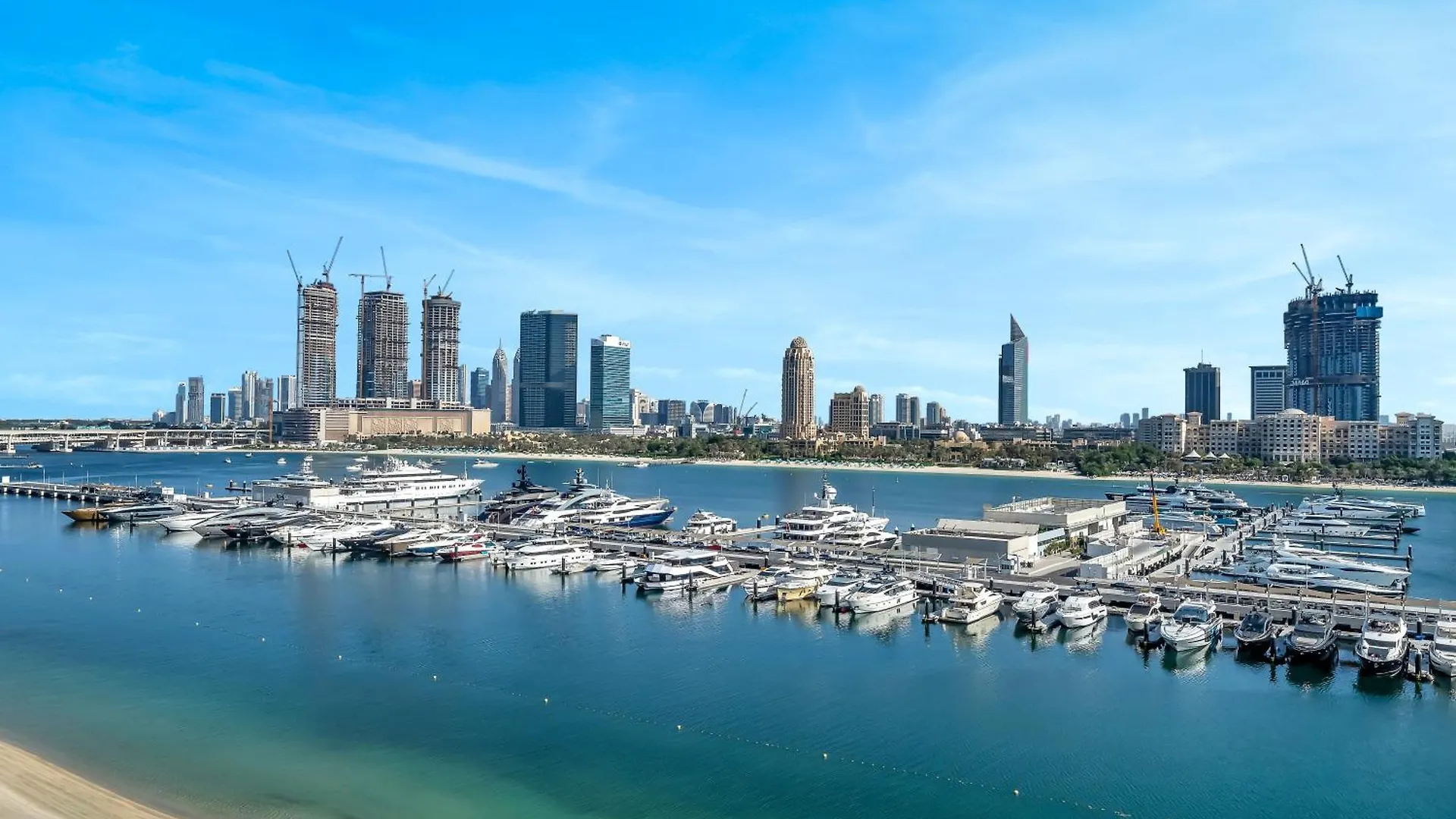 Chic 1 Bedroom On Private Beach In Dubai Harbour Apartment