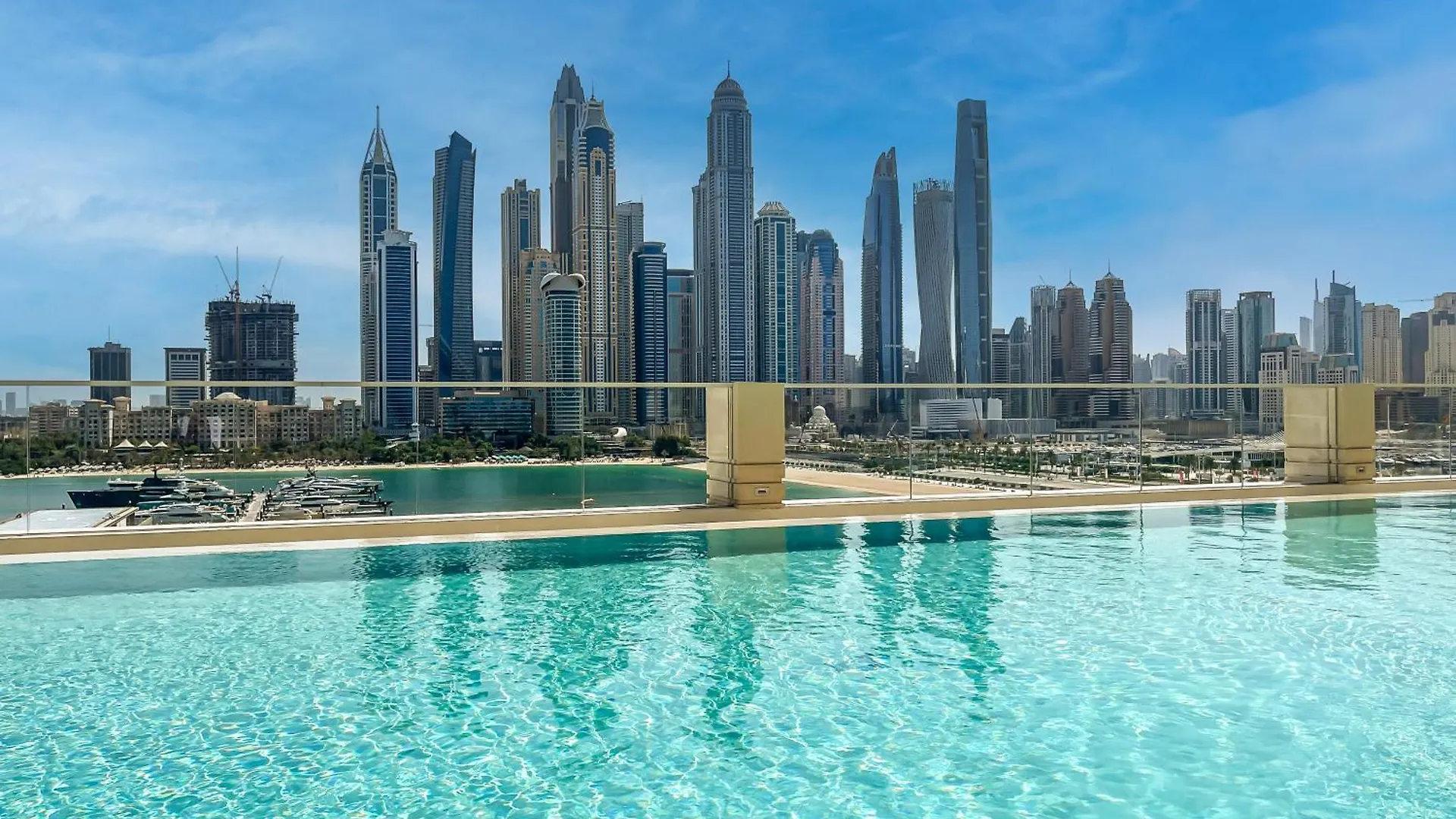 Chic 1 Bedroom On Private Beach In Dubai Harbour United Arab Emirates