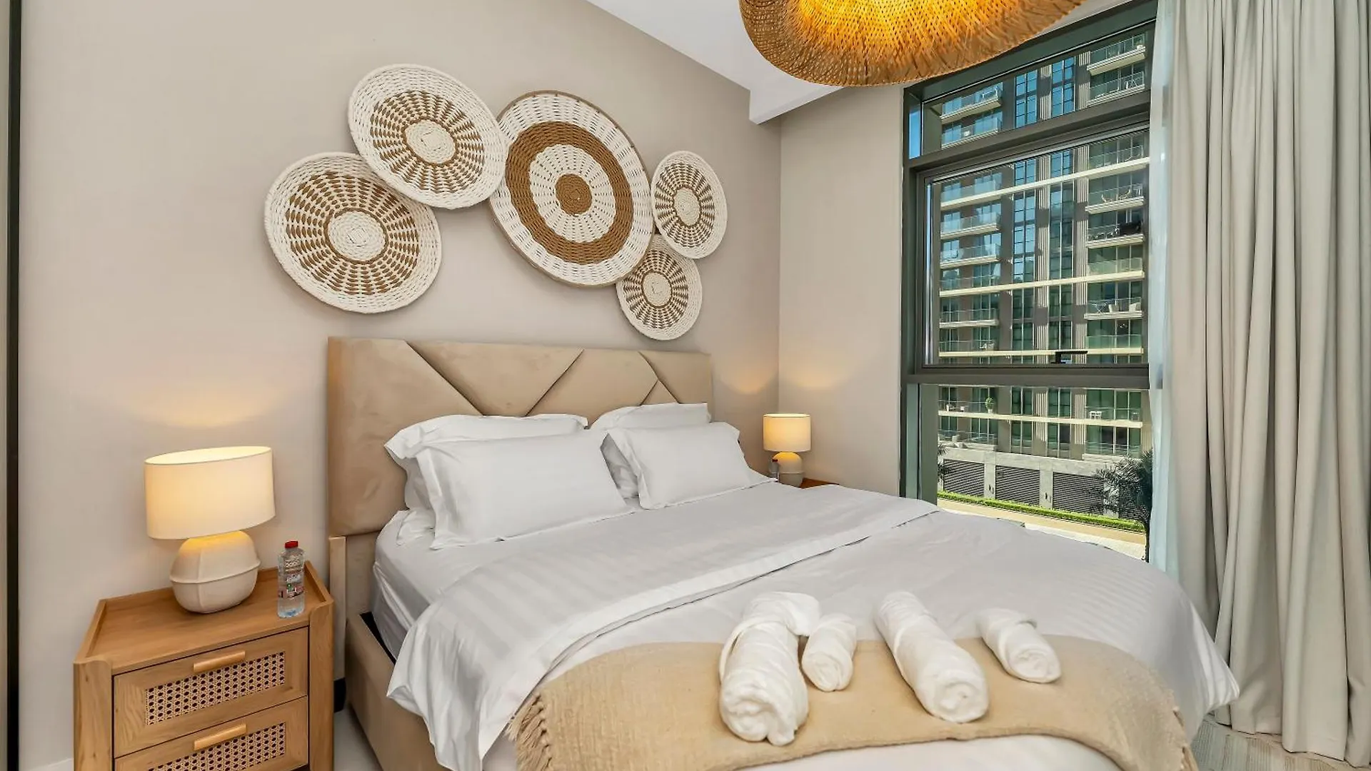 Chic 1 Bedroom On Private Beach In Dubai Harbour United Arab Emirates