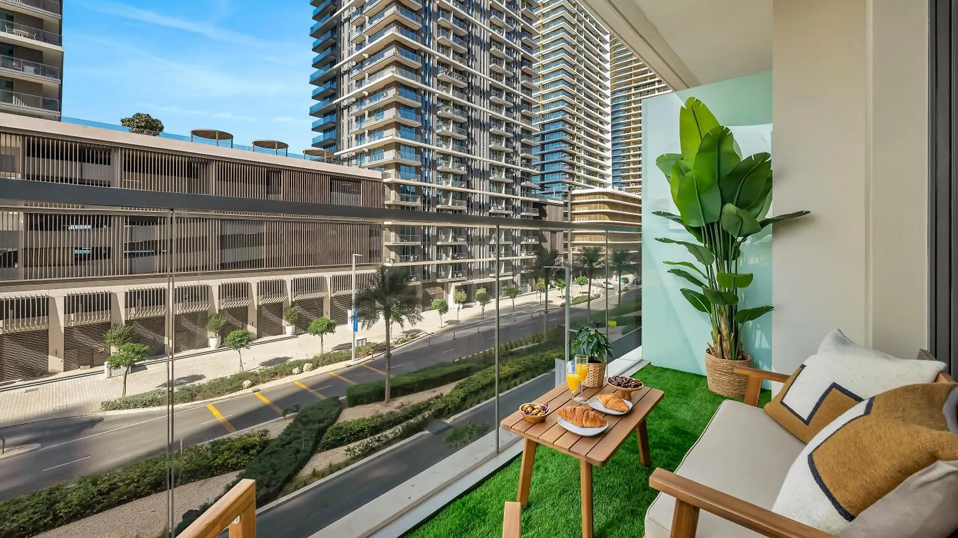 Apartment Chic 1 Bedroom On Private Beach In Dubai Harbour