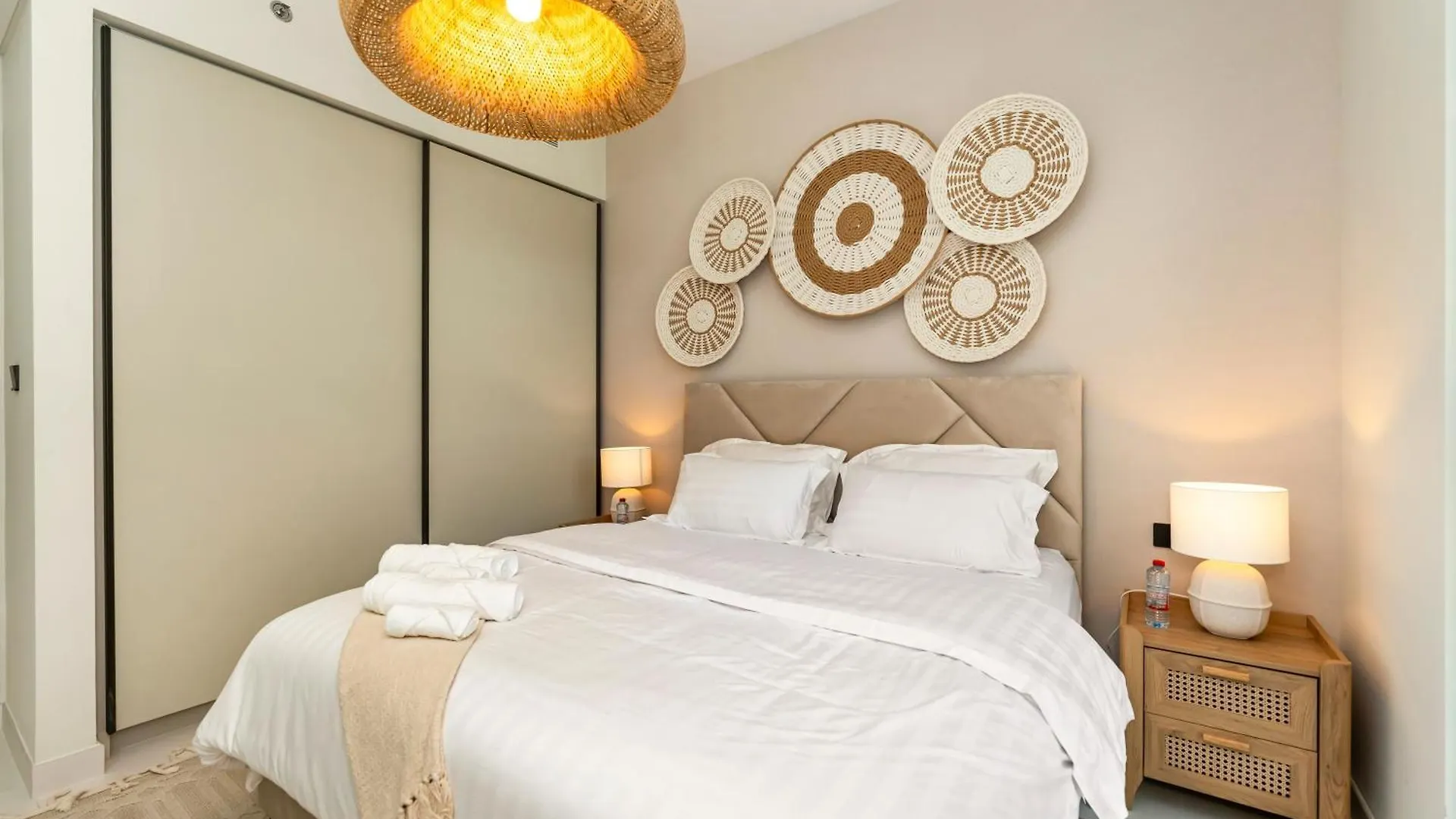 Apartment Chic 1 Bedroom On Private Beach In Dubai Harbour